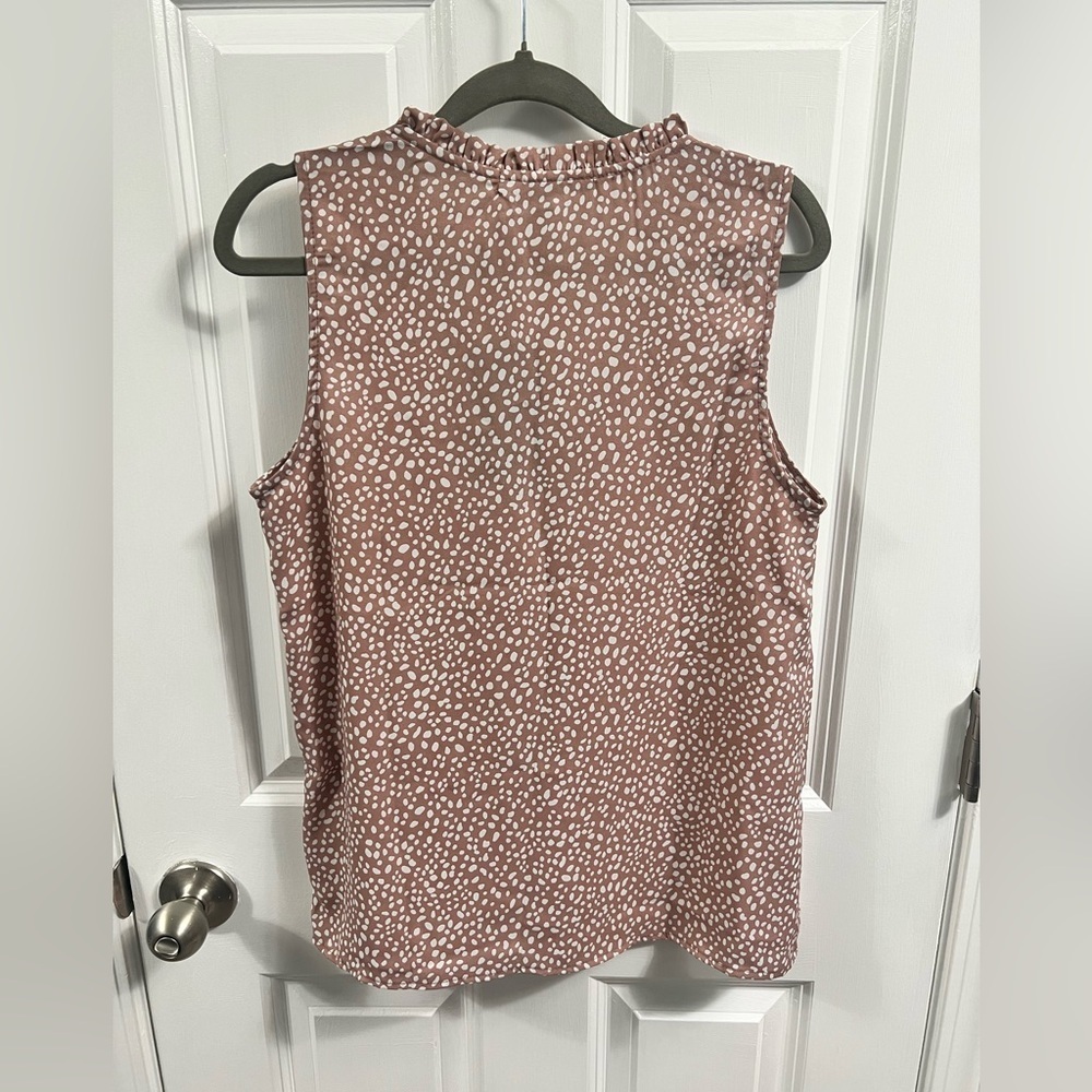 Gibsonlook Ruffle Detail V-Neck Shell - Picture 4 of 4
